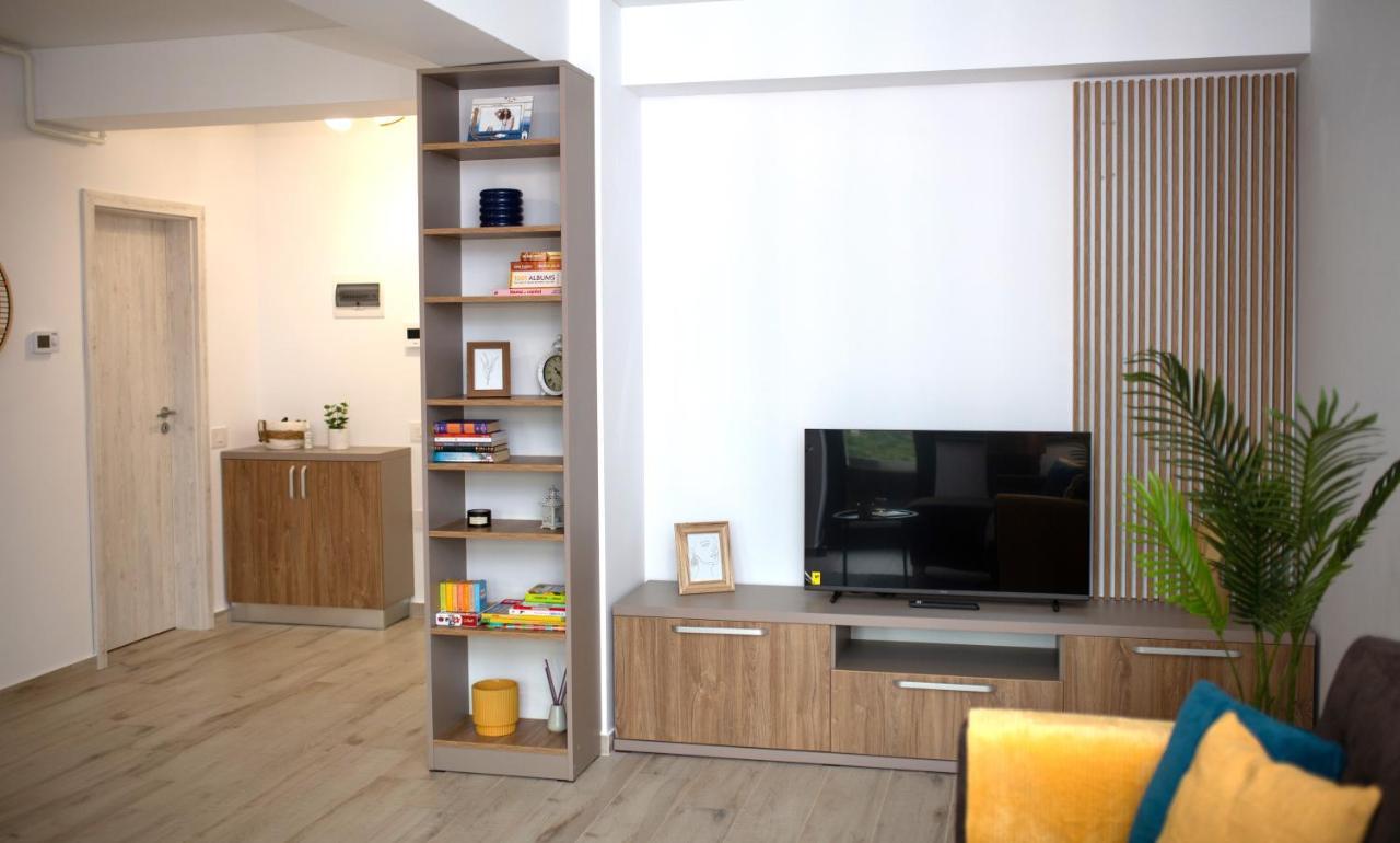 'Just Like Home' Apartment - With Private Parking Place Galaţi Exteriér fotografie